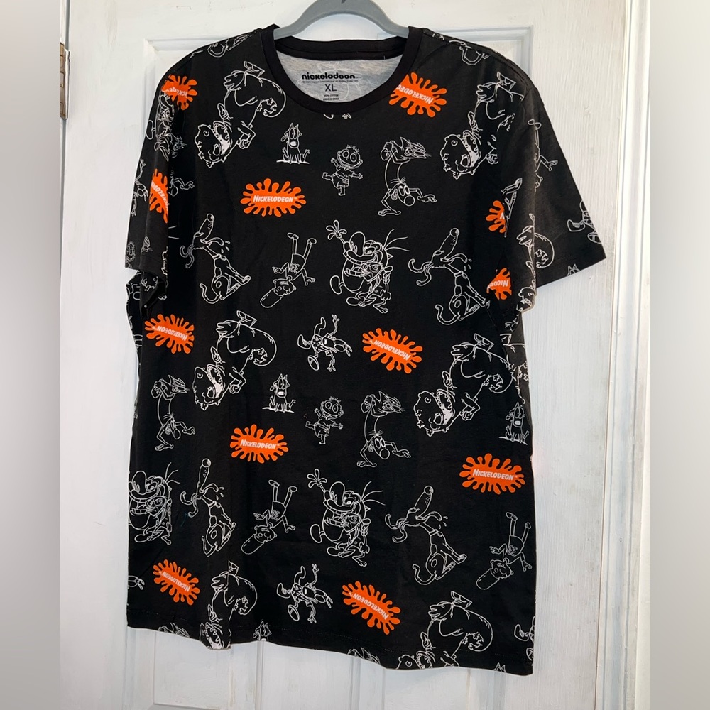 Size XL Nickelodeon cartoon shows all over logo